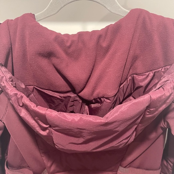 Lululemon Burgundy Puffer Jacket XS - Picture 3 of 3